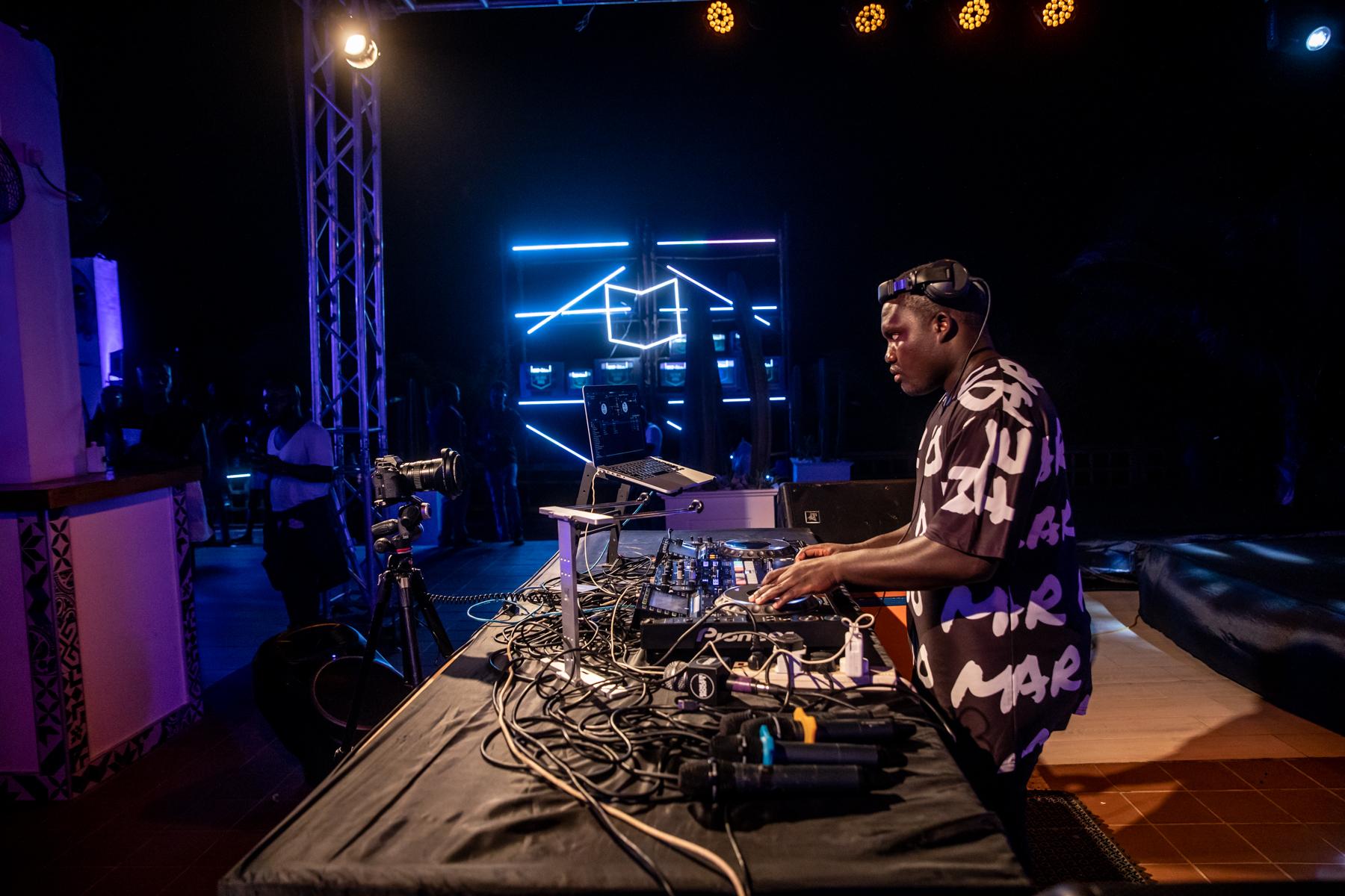 Photo of set DJ Sam.