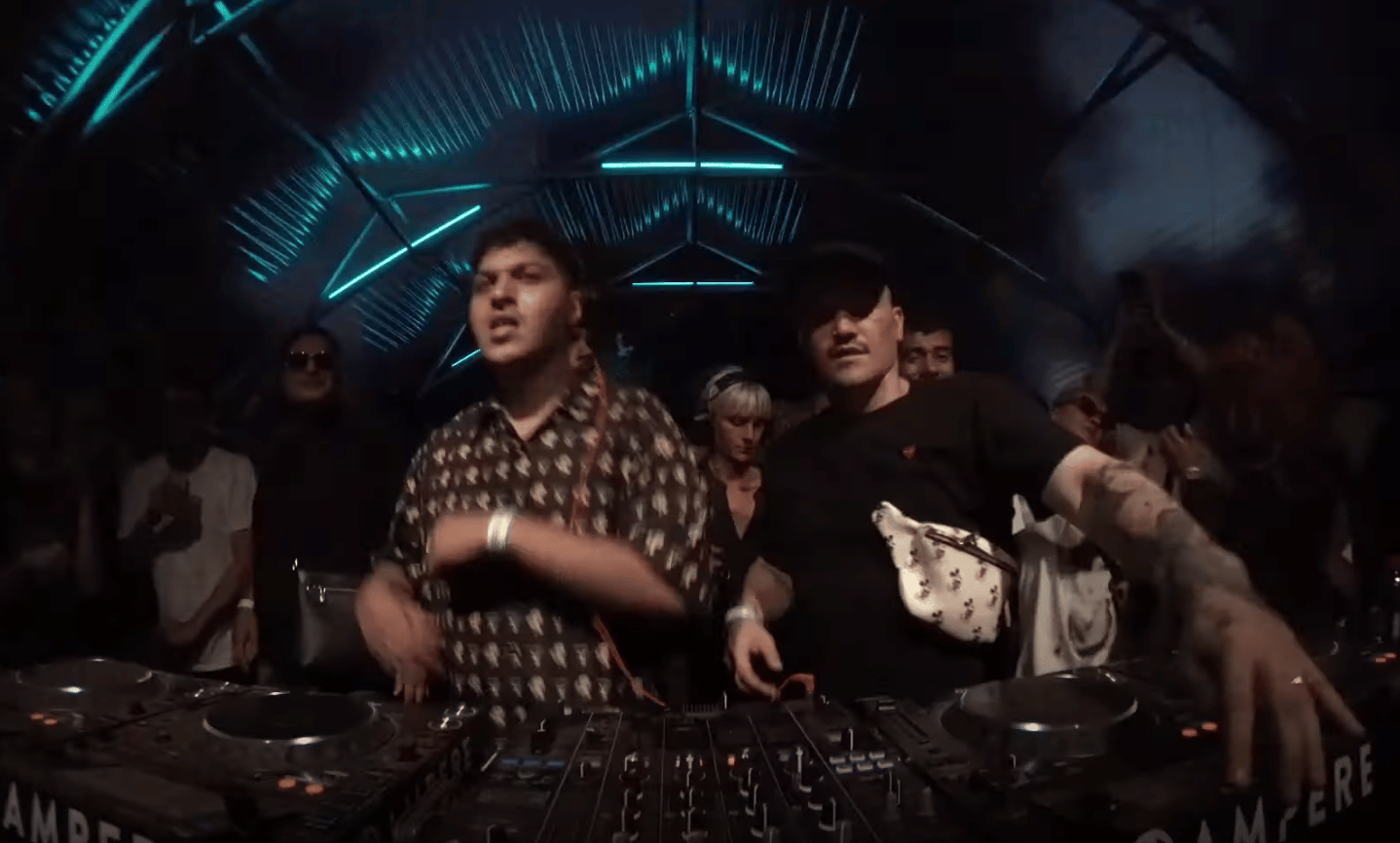 Photo of set Faisal B2B Eagl.