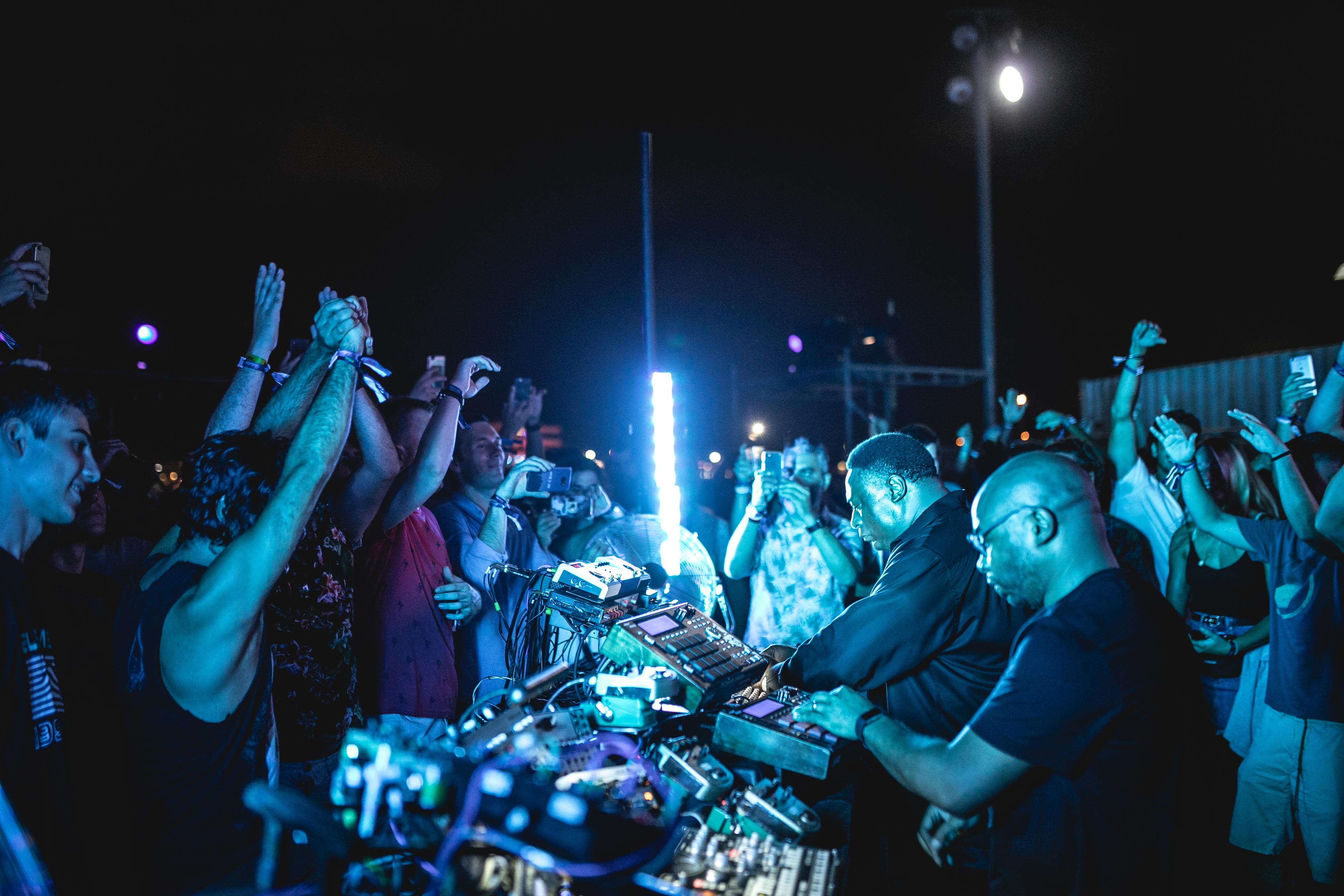 Photo of set Octave One.