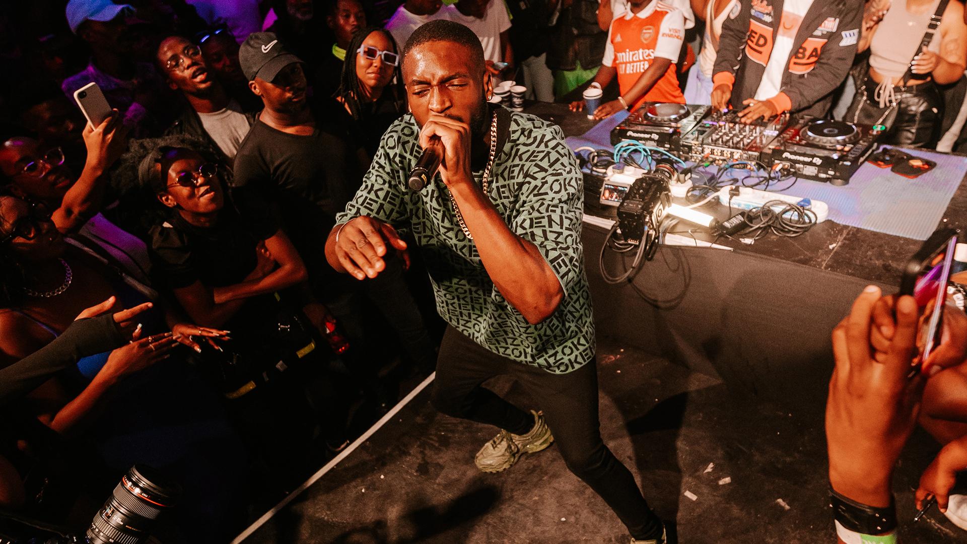 Photo of set Daliwonga (live).