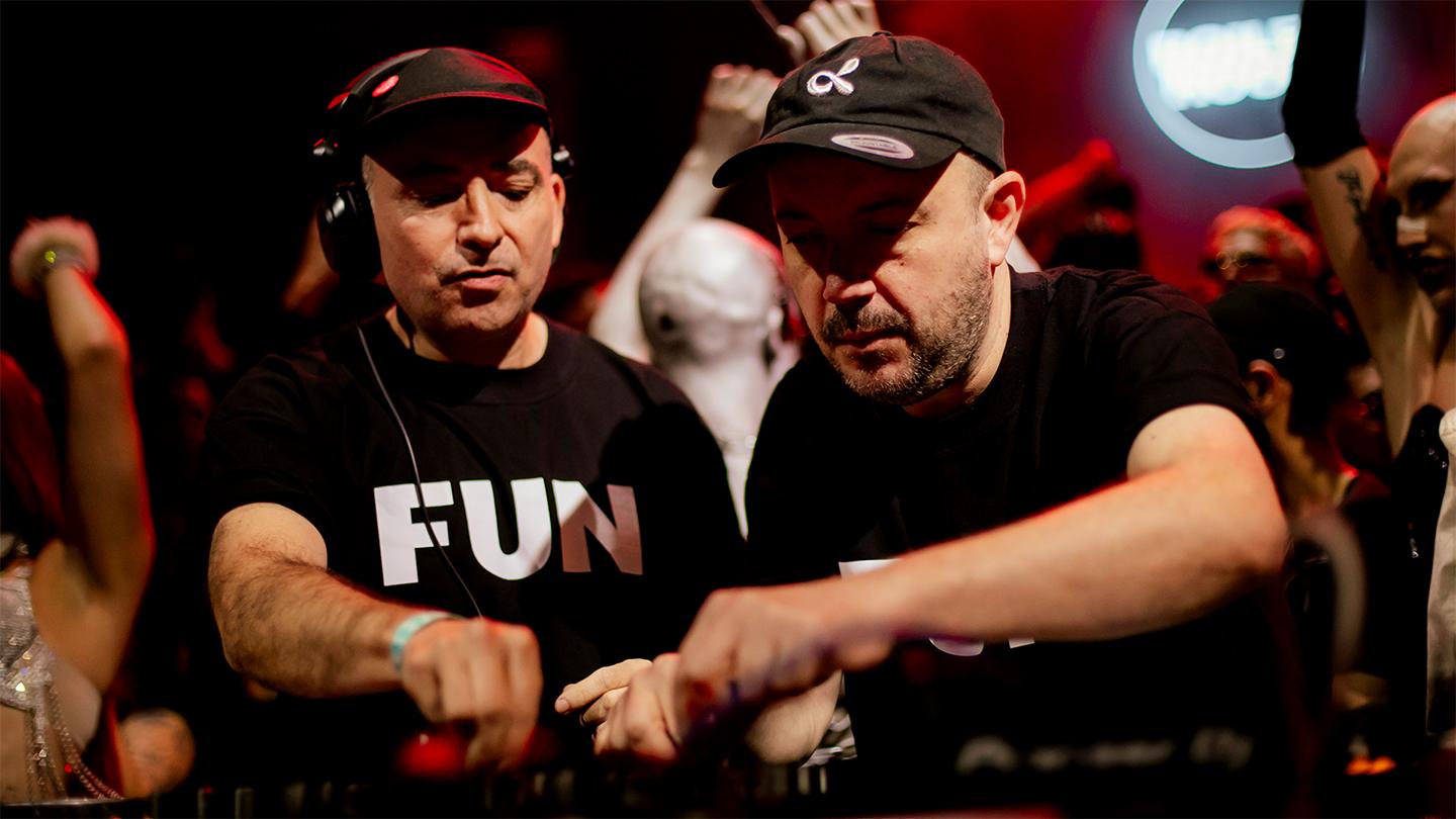 Photo of set Djs Pareja.