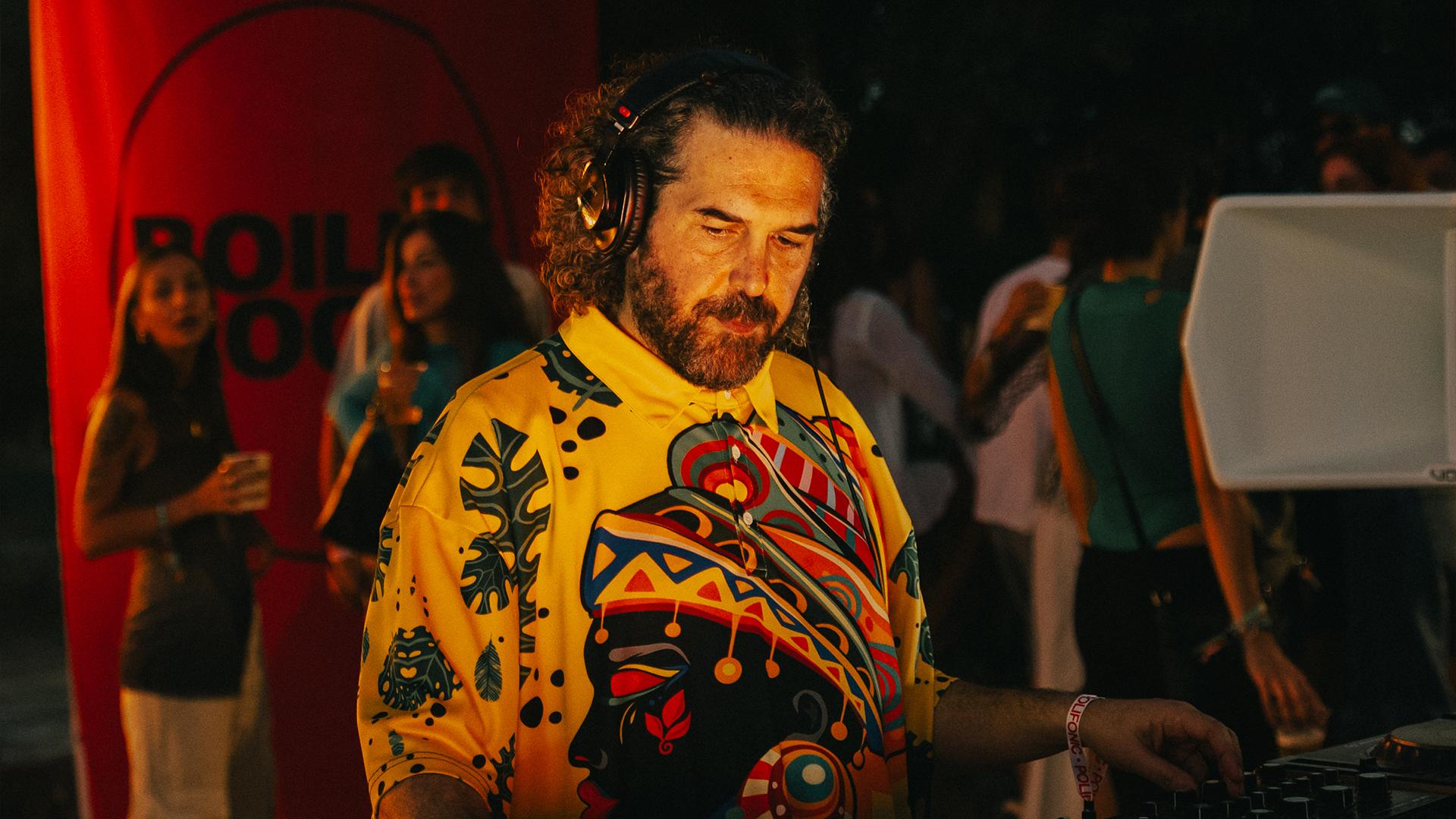 Photo of set Jonny Rock.