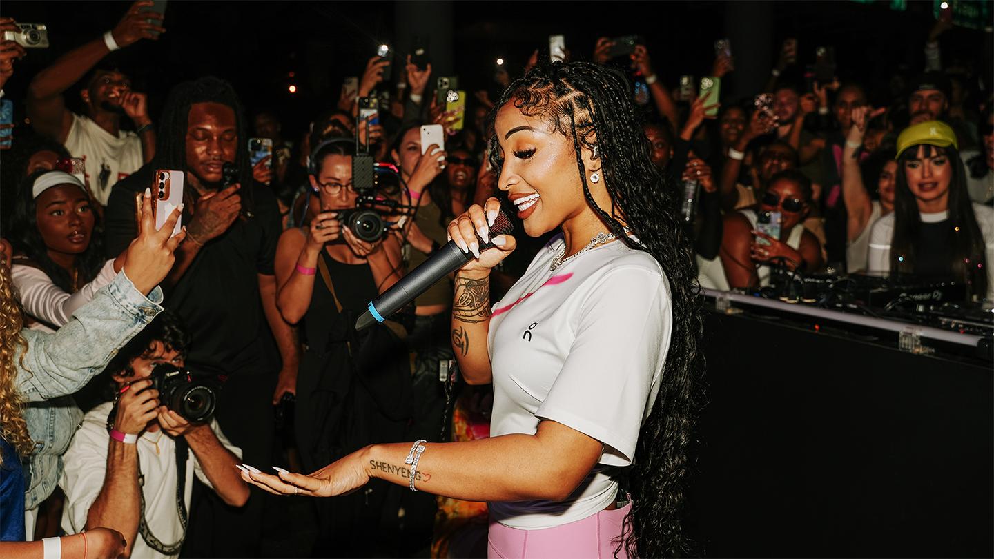 Photo of set Shenseea.