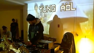 Photo of set Yung AOL.