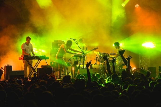Photo of set Caribou.