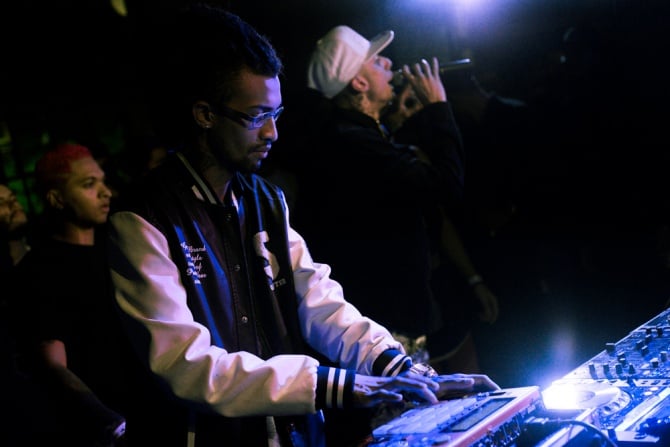 Photo of set MC 2K.