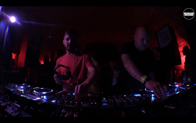 Photo of set Customer (Alan Fitzpatrick + Reset Robot).