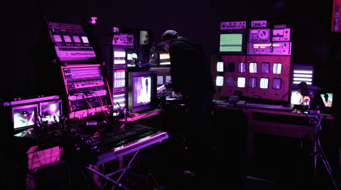 Photo of set In Stereo: The Range.