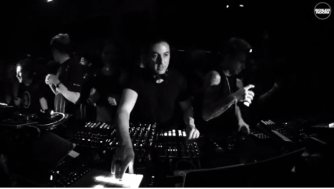 Photo of set Dubfire.