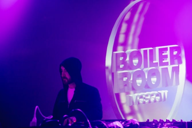 Photo of set Clams Casino.