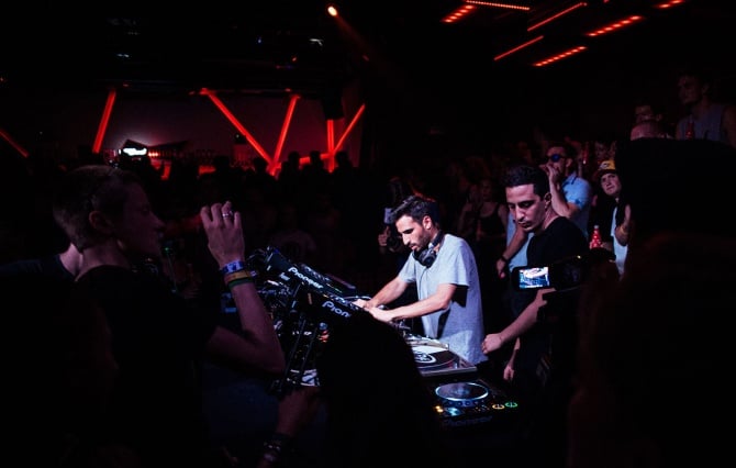 Photo of set Deep'a & Biri.