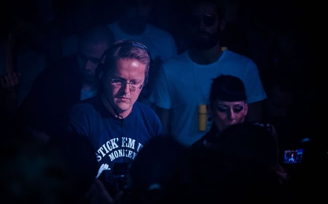 Photo of set Fabrice Lig b2b Trish Van Eynde.
