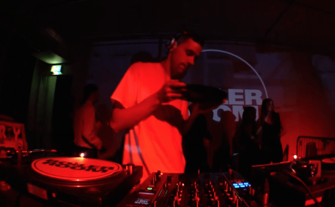 Photo of set DJ Okapi.