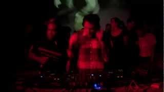 Photo of set Toddla T ft. Shola Ama & Serocee 55 Min Mix.