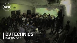 Photo of set DJ Technics.