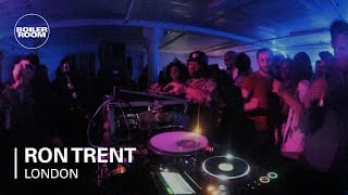 Photo of set Ron Trent.
