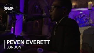 Photo of set Peven Everett.