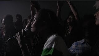 Photo of set Kelela.