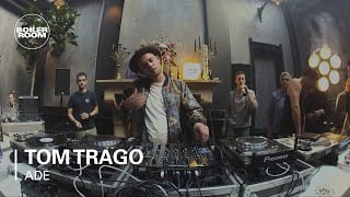 Photo of set Tom Trago.