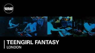 Photo of set Teengirl Fantasy.