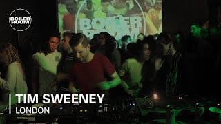 Photo of set Tim Sweeney 70 Min Mix.