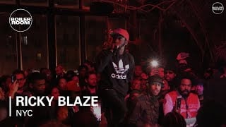 Photo of set Ricky Blaze.