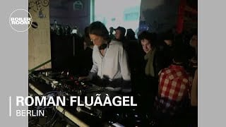Photo of set Roman Flügel.