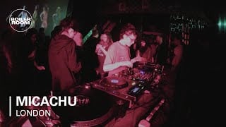 Photo of set Micachu.