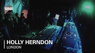 Photo of set Holly Herndon.