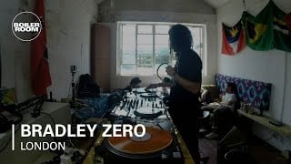 Photo of set Bradley Zero.
