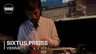 Photo of set Sixtus Preiss.