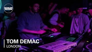 Photo of set Tom Demac .