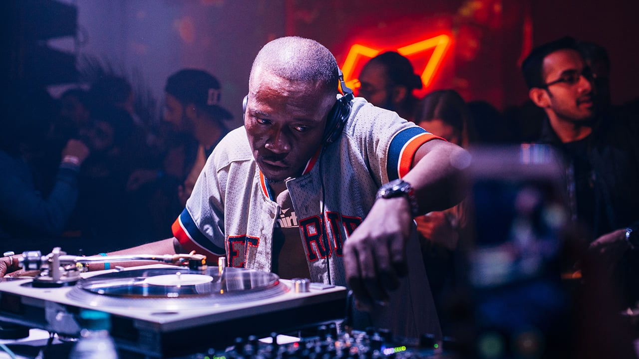 Photo of set Marcellus Pittman.