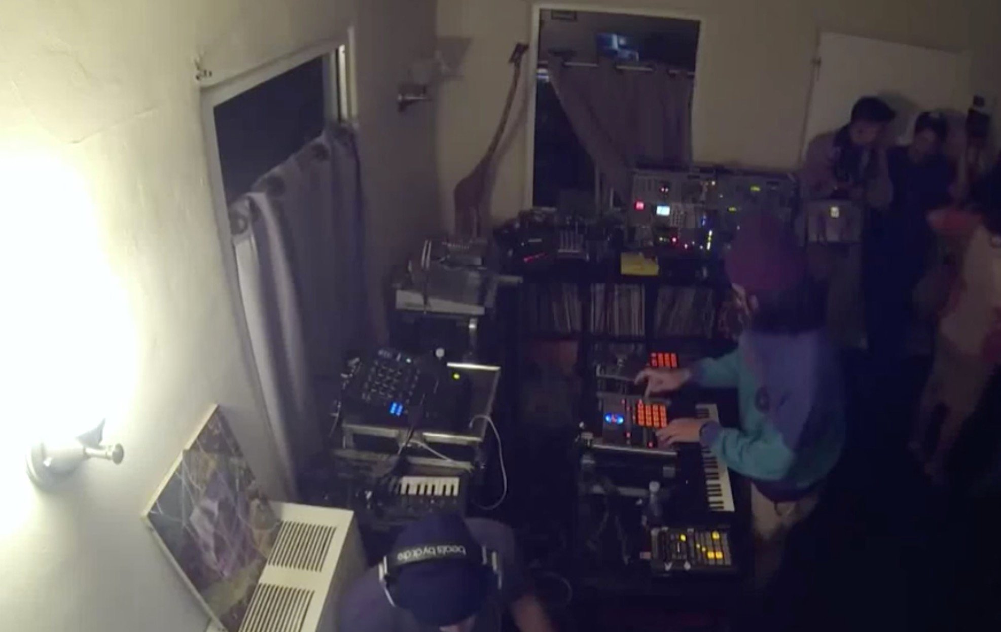 Photo of set MNDSGN.