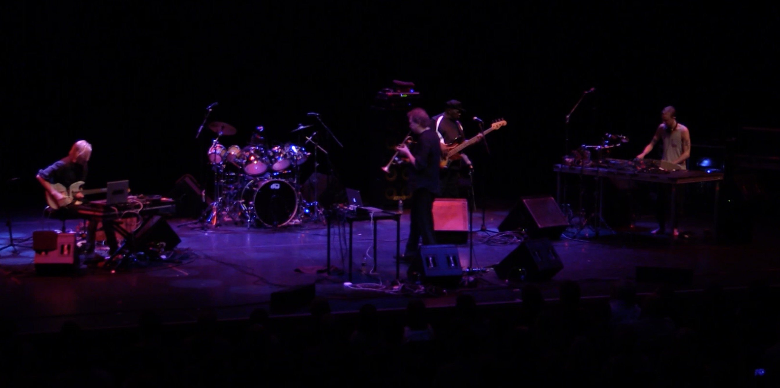 Photo of set Sly & Robbie.