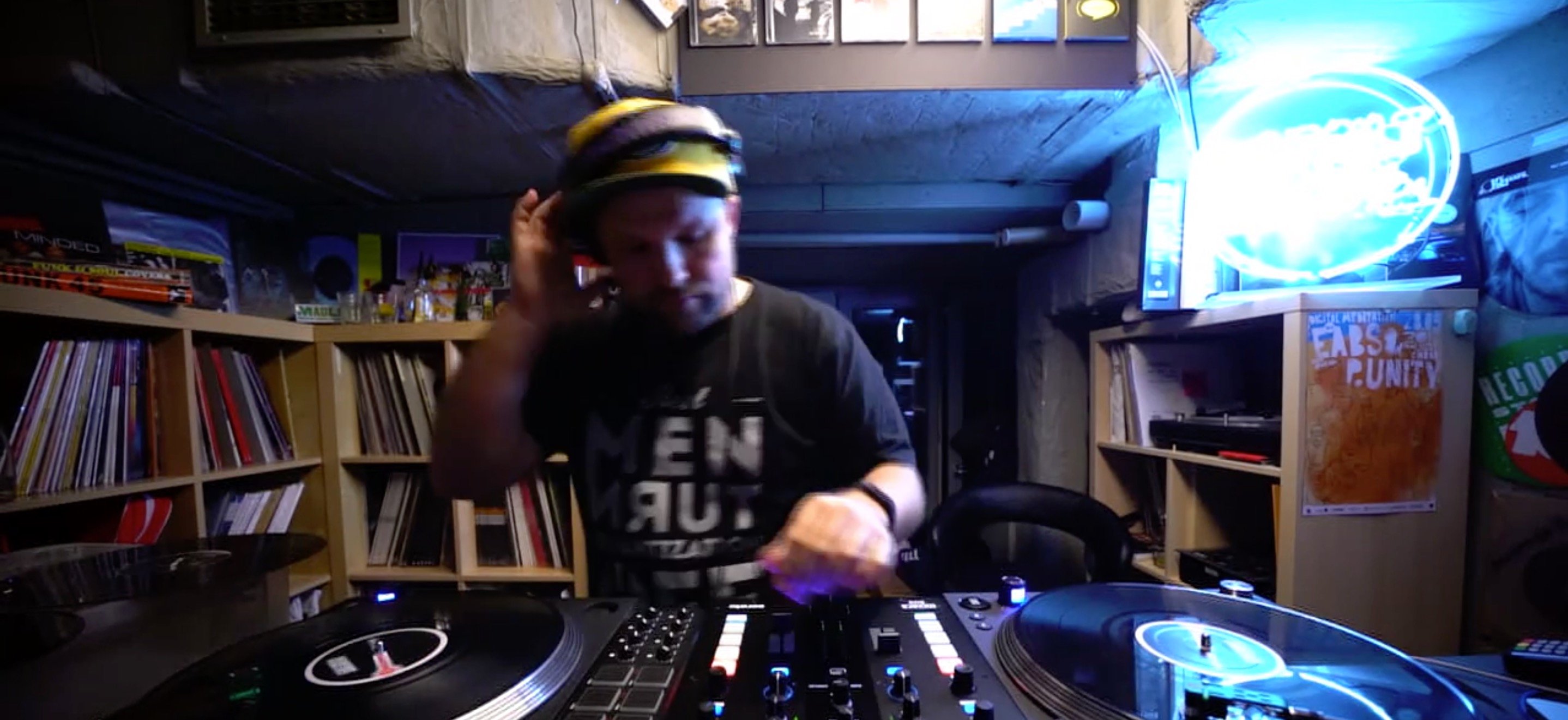 Photo of set DJ Eprom.