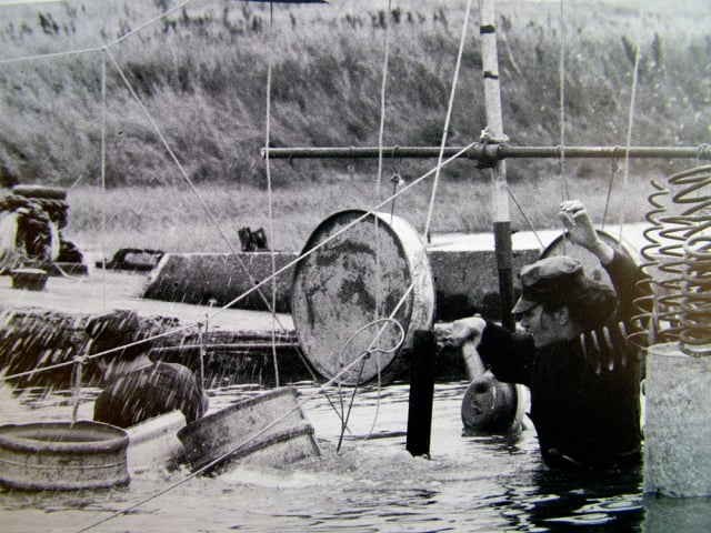 Photo of set Bow Gamelan: Offshore Rig.