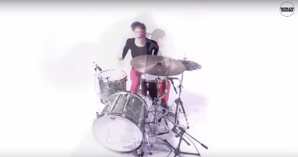 Photo of set In Stereo: Deerhoof.