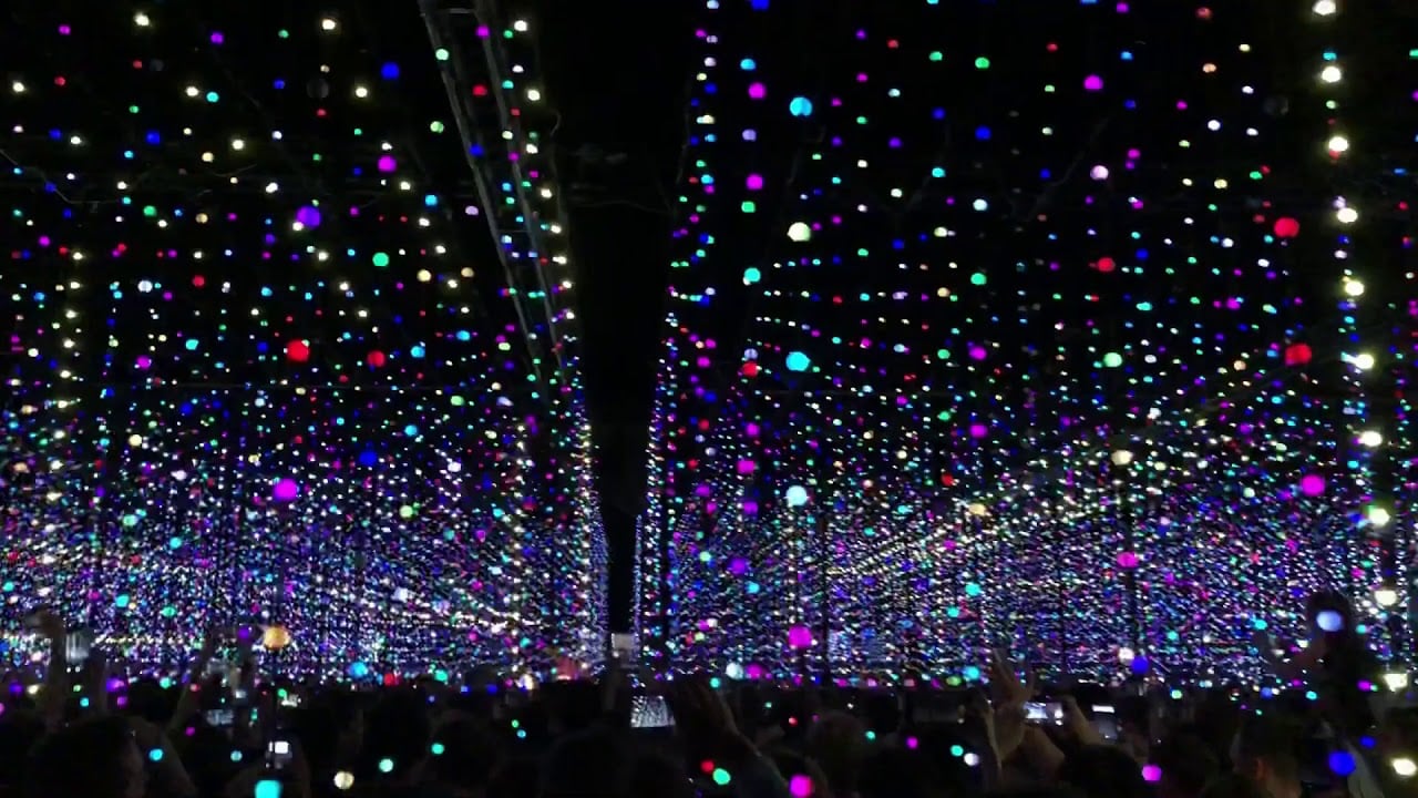 Photo of set Four Tet: 'Teenage Bird Song'.