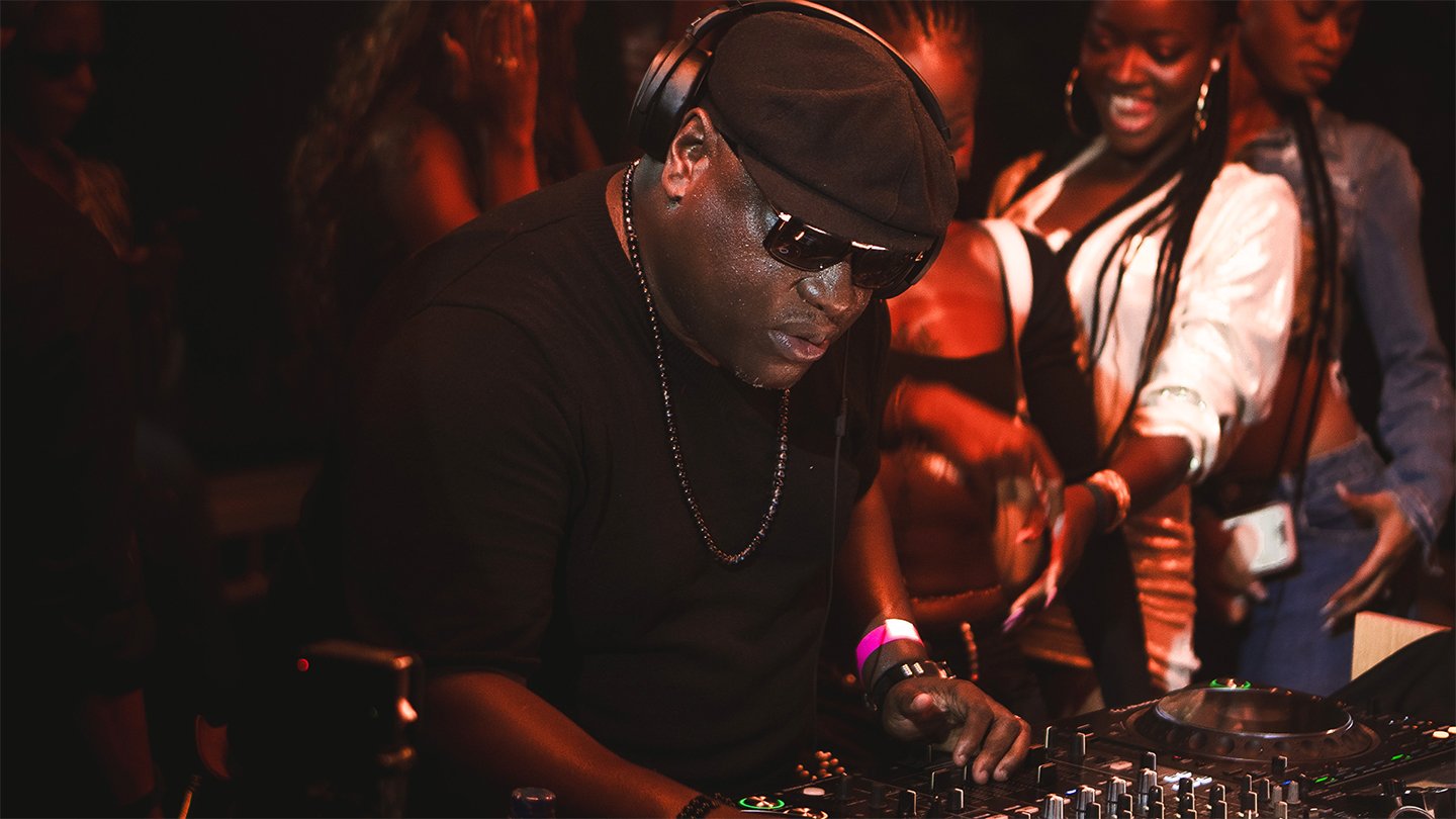 Photo of set DJ Jacob.