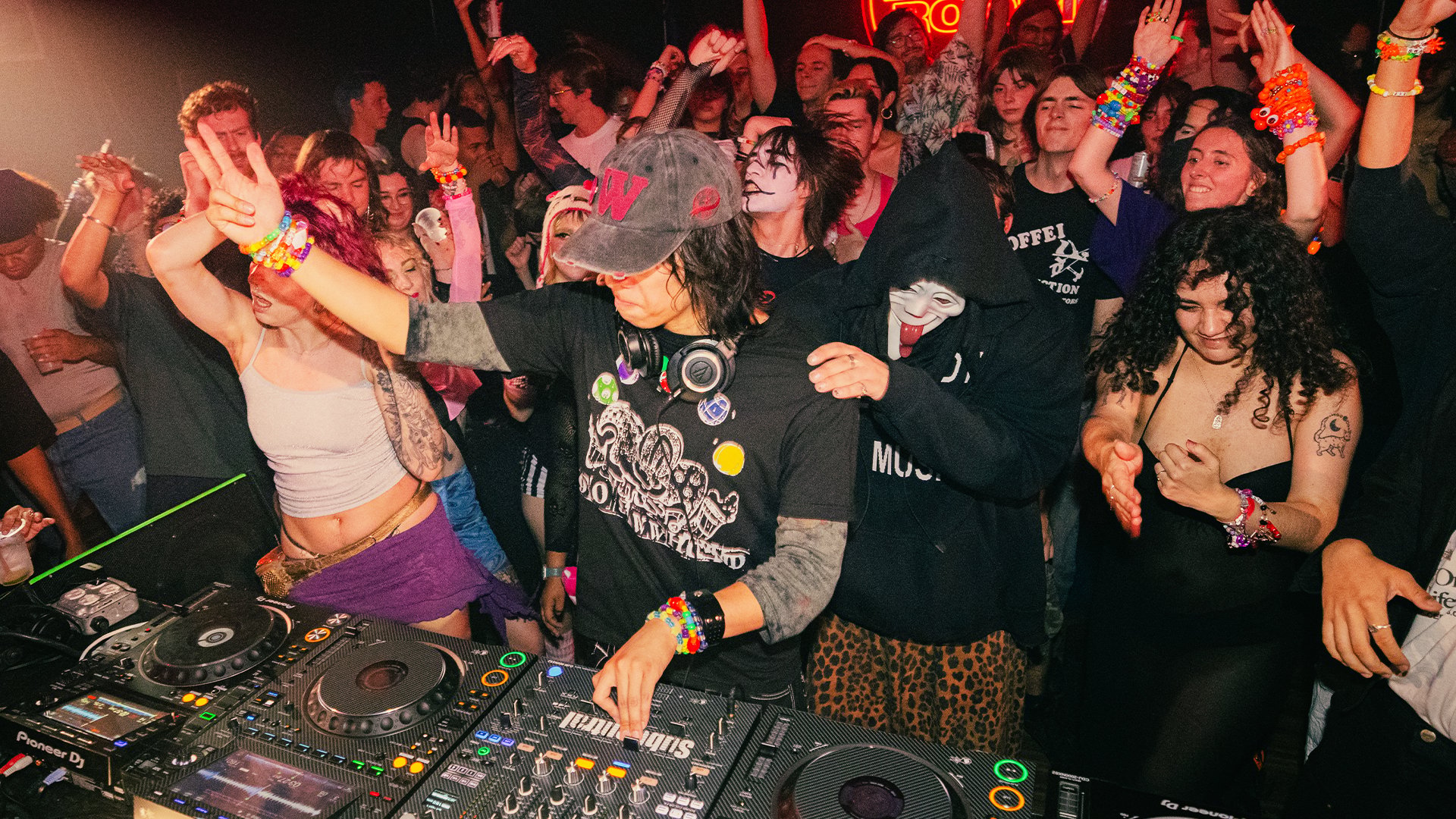 Photo of set Replicator b2b Feardotcom.