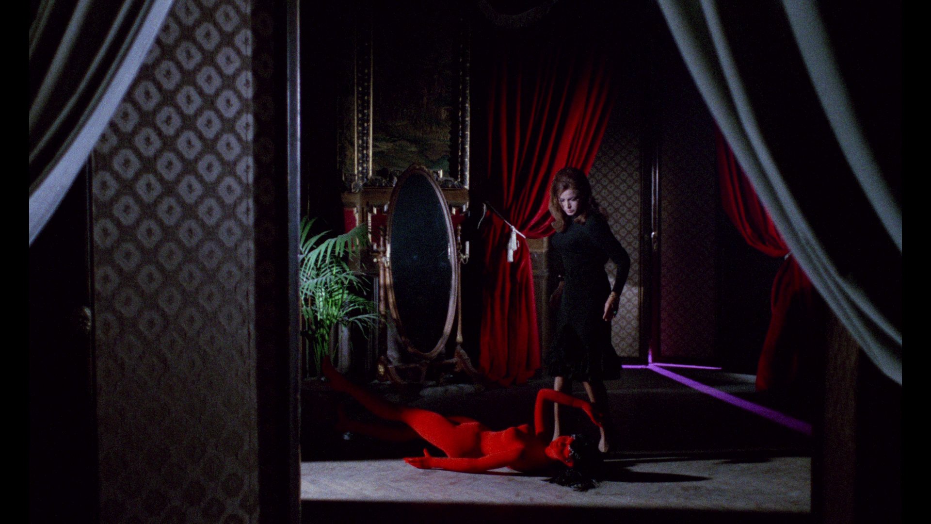 Photo of set Blood and Black Lace.