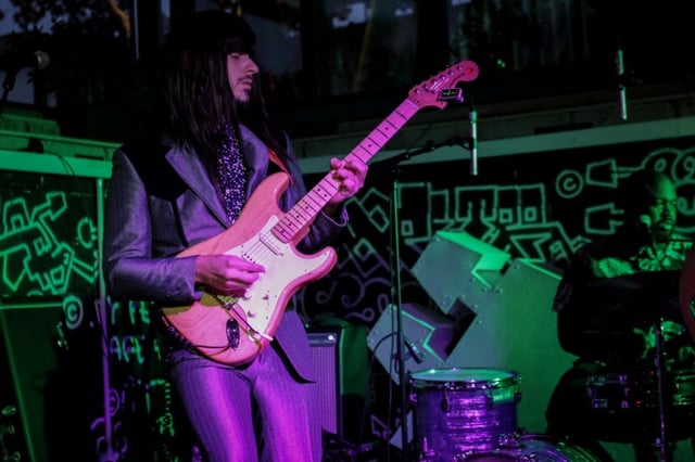 Khruangbin-profile-image