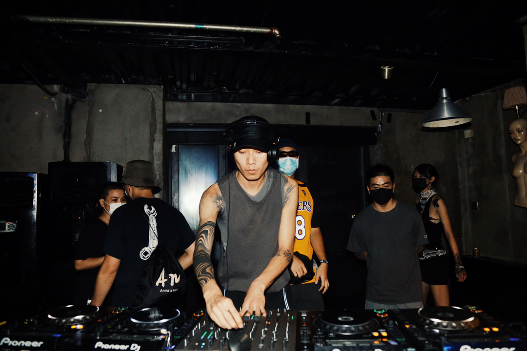 Photo of set Qiuqiu.