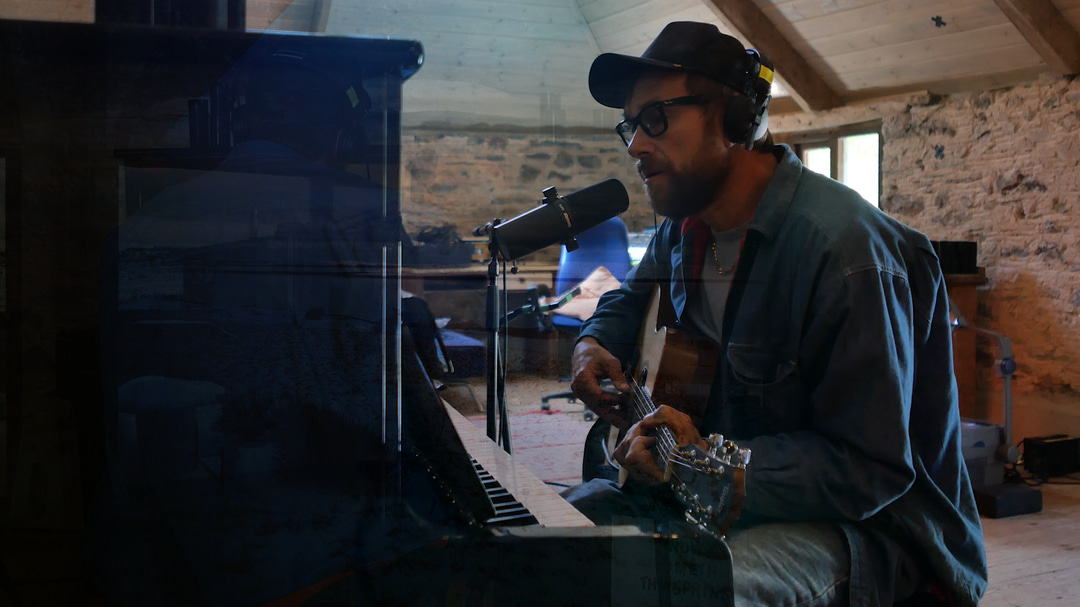 Photo of set Damon Albarn.