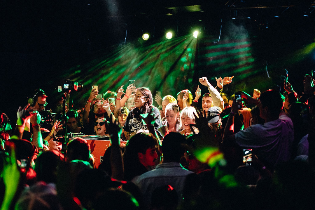 Photo of set Caitlin Medcalf.