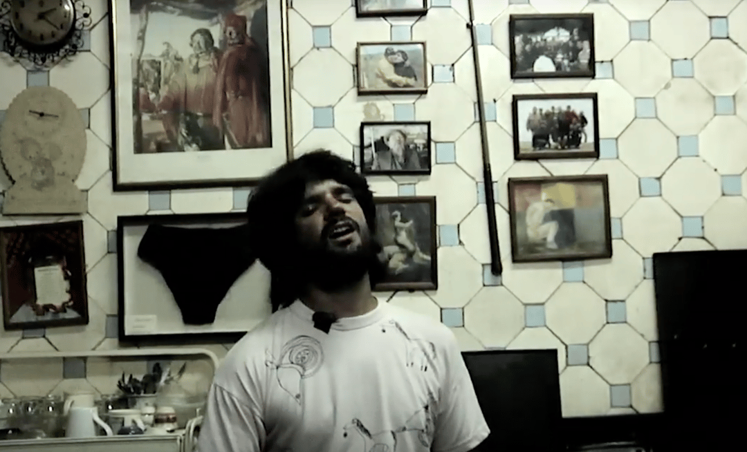 Photo of set Tomi Lebrero.