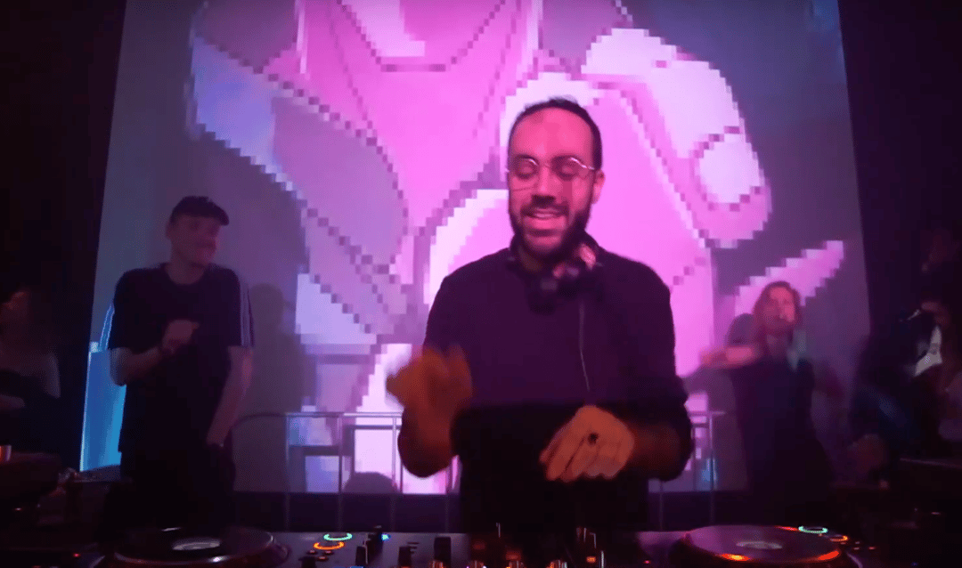 Photo of set Beraber.