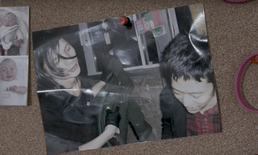 Photo of set HTRK: 'You Know How To Make Me Happy'.