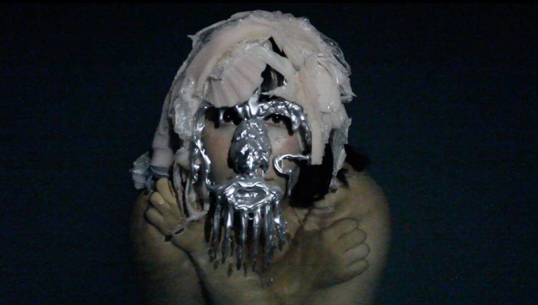 Photo of set Bora: 'HMN RCHTCTRE’.